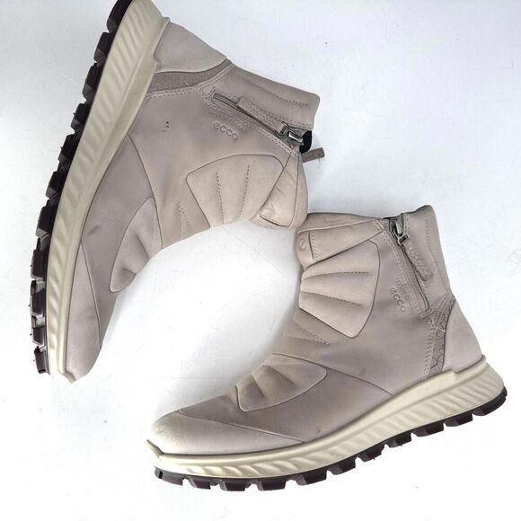 ECCO Women's Exostrike Ankle Boots Size 39 Eu  8 USA Waterproof - Picture 1 of 9